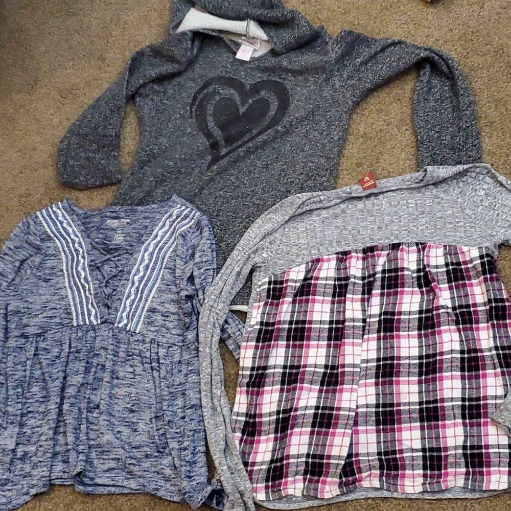 Bundle Tops for Girls - Picture 1 of 9